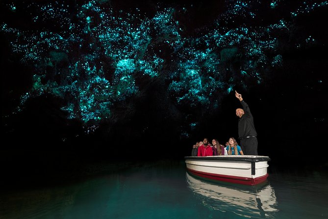 2-Day Hobbiton, Rotorua, Waitomo Caves Tour from Auckland with Accommodation - Key things to know before you go