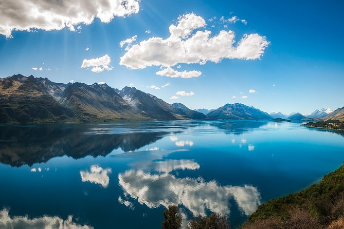 2 Day Waitomo Caves, Hobbiton Movie Set and Rotorua Tour from Auckland - Te Puia: geothermal power, Māori arts, and the Pōhutu Geyser moment