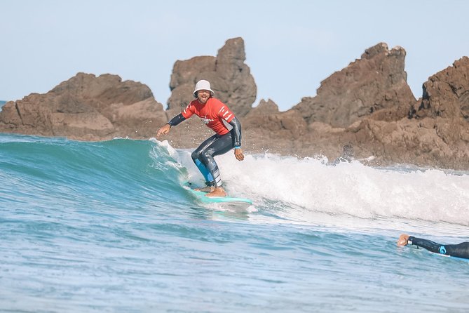2 Hour Surf Lesson - Te Arai Beach - Who this lesson suits best (and who might want to think twice)