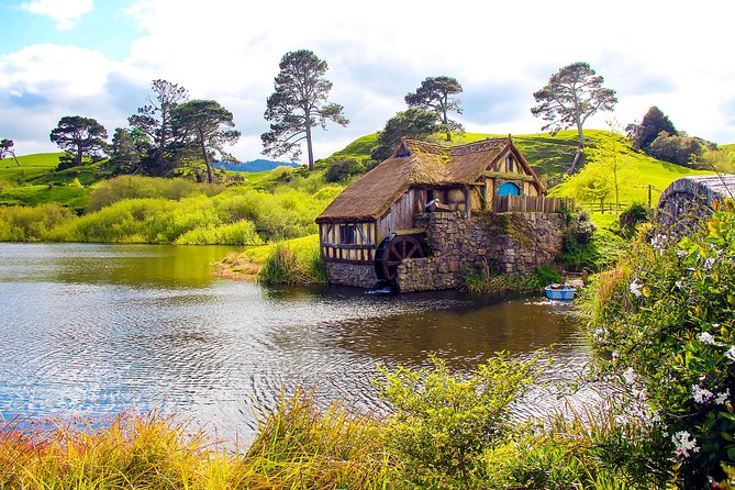 3 Day Waitomo Caves, Hobbiton Movie Set and Rotorua Tour from Auckland - Price and Value: What You’re Really Paying For