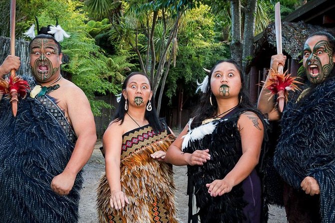 3 Day Waitomo Caves, Hobbiton Movie Set and Rotorua Tour from Auckland - Rotorua as a Base: Why the Two Nights Matter