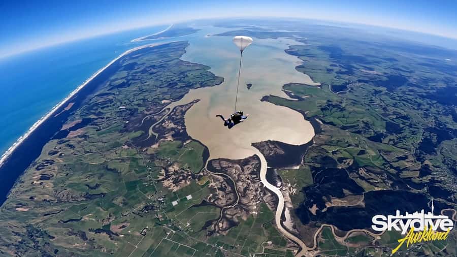 Auckland: 13000, 16000, or 18000-Foot Tandem Skydive - Gear Rules You Should Know Before You Show Up