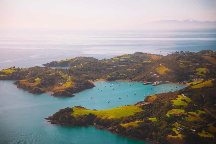 Auckland: 20min Helicopter scenic flight - City & Volcanoes - Hauraki Gulf and North Shore: Devonport, Mt Victoria, North Head, and Takapuna