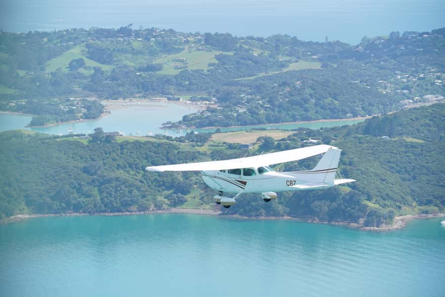 Auckland: Auckland City & Hauraki Gulf Scenic Flight - A Quick Way to See Waiheke and Auckland from the Air