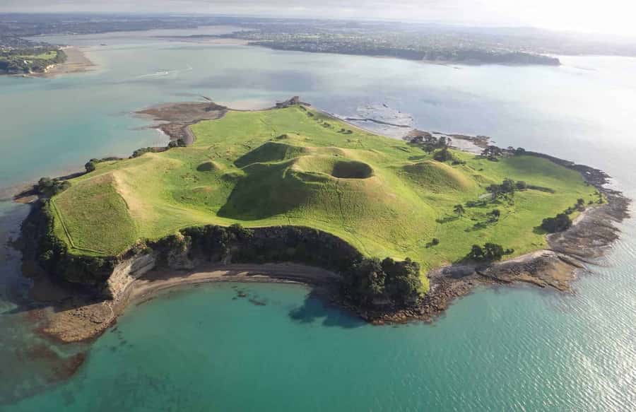 Auckland: Browns Island (Motukorea) Sea Kayak Tour - Browns Island (Motukorea): a dormant volcano you can actually walk on