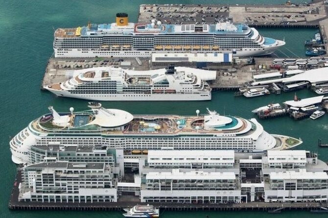 Auckland City Hotel to Cruise Ship Transfer by SUV - Vehicle comfort and why clean SUVs matter on cruise day
