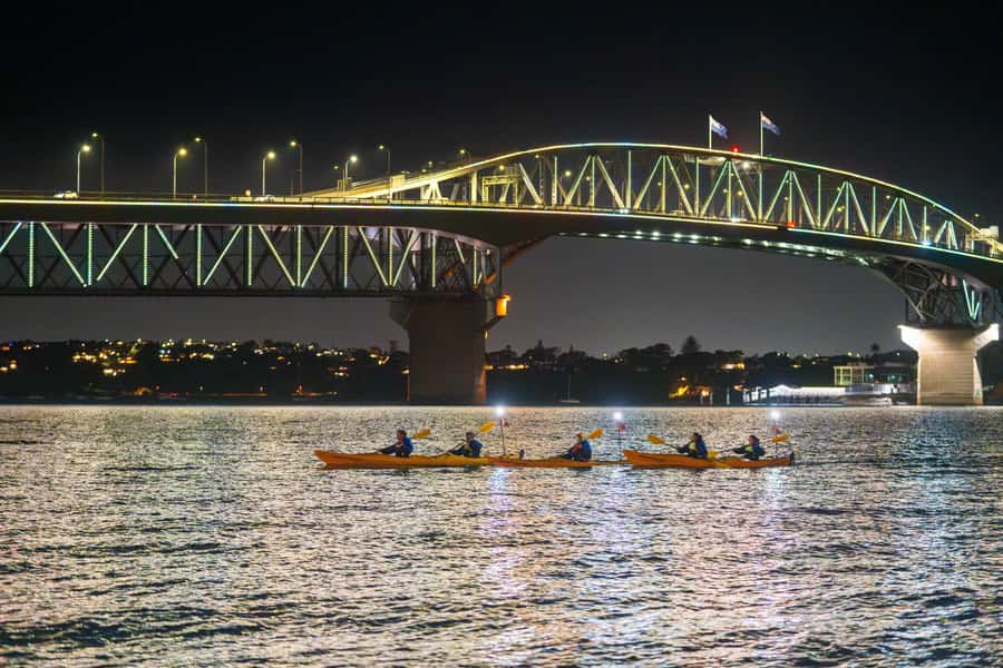 Auckland: City Lights Night Kayak Tour - Westhaven Marina and the Sky Tower from water level