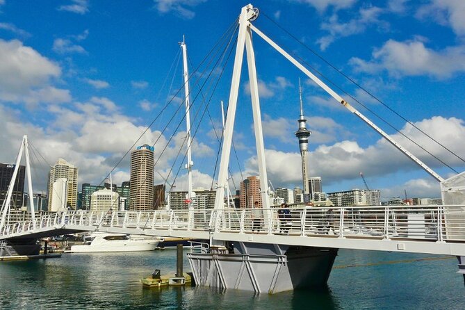 Auckland City Self Guided Walking Tour with an APP - A self-guided Auckland route that still feels structured