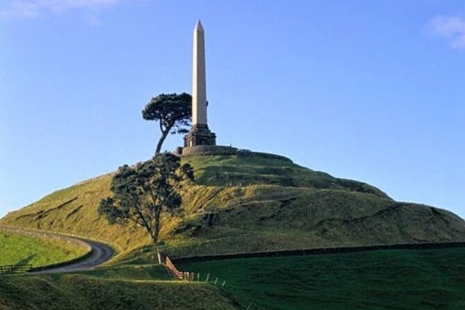 Auckland City Volcano & Scenic Highlights Tour - How the guide makes the day feel personal (and why it matters)