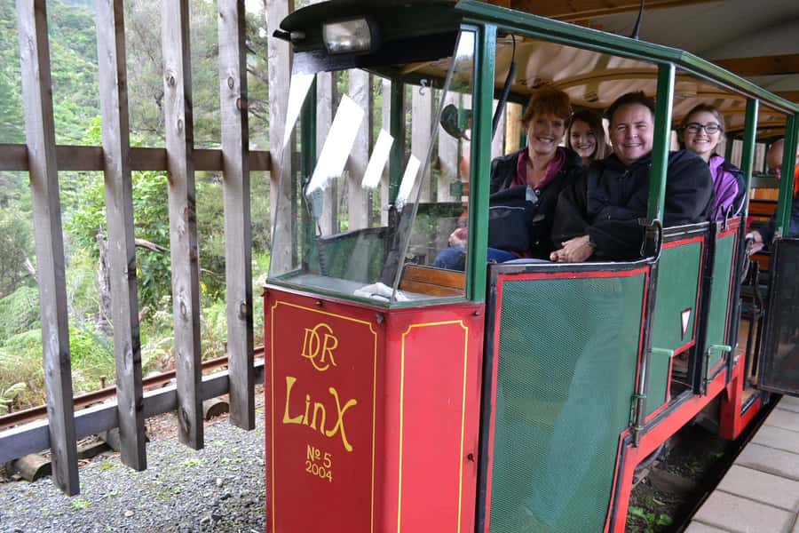 Auckland: Coromandel Day Tour including Hot Water Beach - Lunch and breaks: how you manage food on a packed day