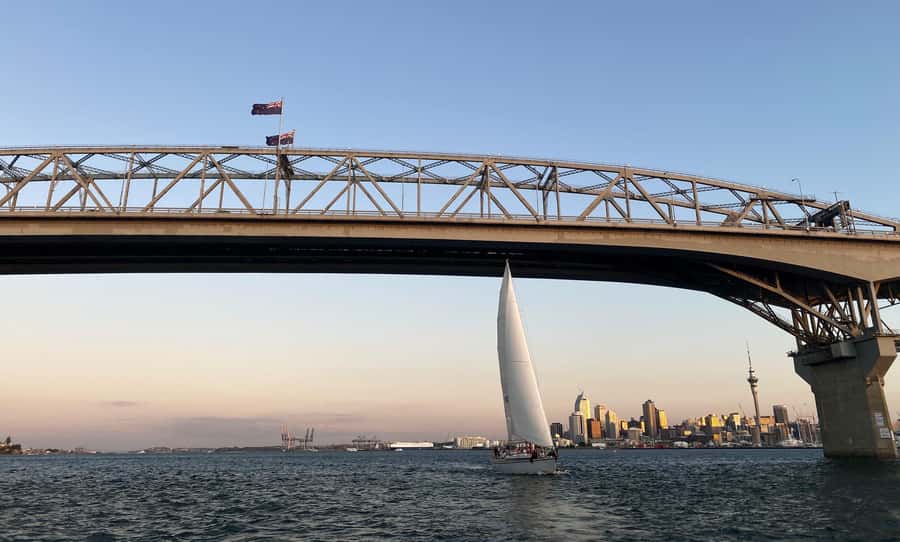 Auckland: Harbour Sailing Cruise with 3-Course Dinner - Dinner on a 50ft yacht in Auckland’s Waitematā Harbour