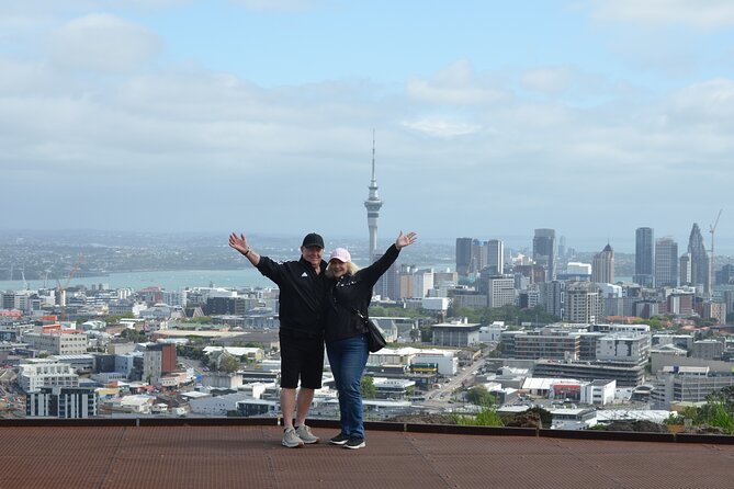 Auckland Highlights Full Day Guided Tour - MJ Savage Memorial Park: Harbor and Skyline Views Without the Big Drama