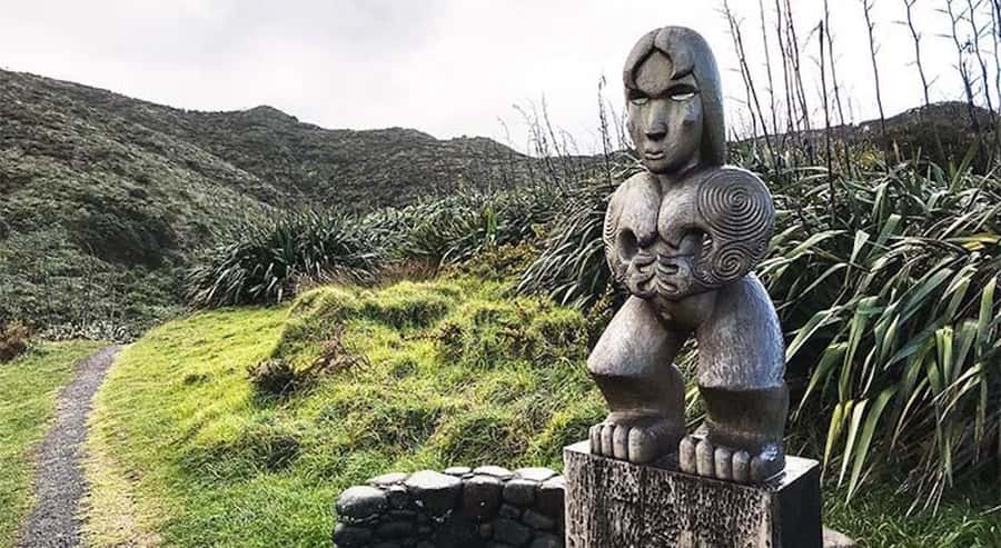 Auckland: Piha Beach, Rainforest, & Mount Eden Private Tour - Kauri rainforest walk and the waterfall highlight you’ll remember