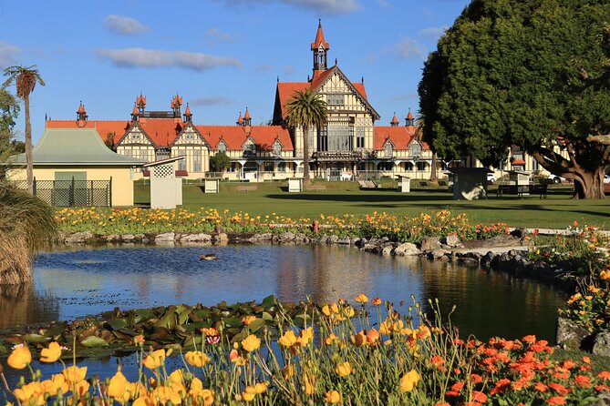 Auckland: Rotorua, Taupo, Waiotapu & Huka Falls Private Trip - Rotorua at a glance: geothermal culture without the overwhelm