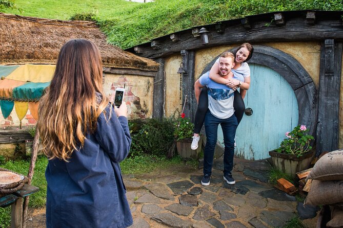 Auckland to Hobbiton Movie Set and Rotorua's Geothermal Valley - What the itinerary feels like in real life (no self-drive, but still a long haul)