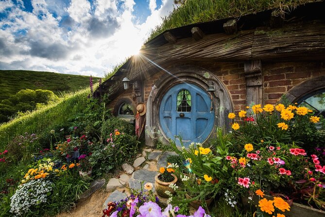 Auckland to Hobbiton Movie Set and Rotorua's Geothermal Valley - Who this tour suits best
