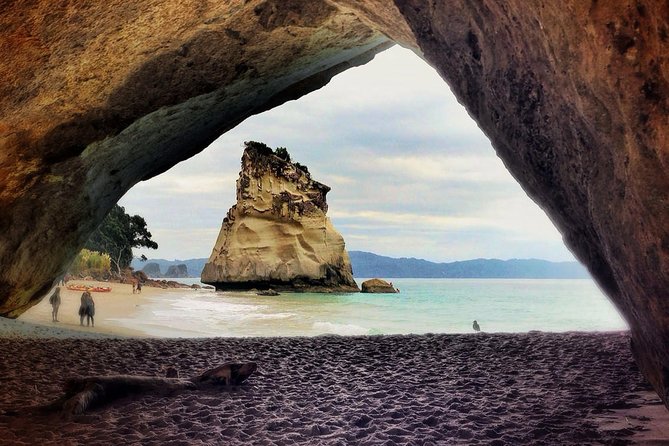 Coromandel Peninsula Discovery - Private Tour From Auckland - Hot Waves Café lunch stop: the break that keeps the beach fun