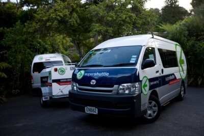Departure Transfer: Auckland Central City Centre to Auckland Airport - The 1-Hour Ride to Domestic or International Terminals