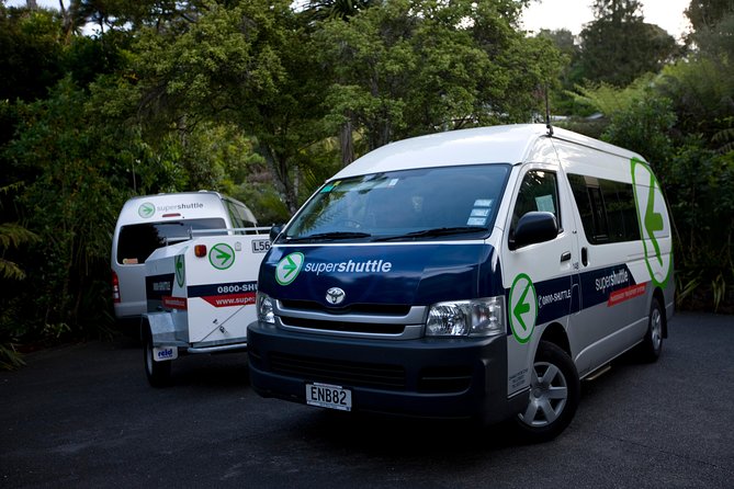 Departure Transfer: Auckland Central City Centre to Auckland Airport - The 1-Hour Ride to Domestic or International Terminals