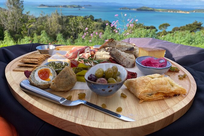 eRide Waiheke 5 bays ride - Five Bays route in real life: beaches, olive country, and vineyard stops