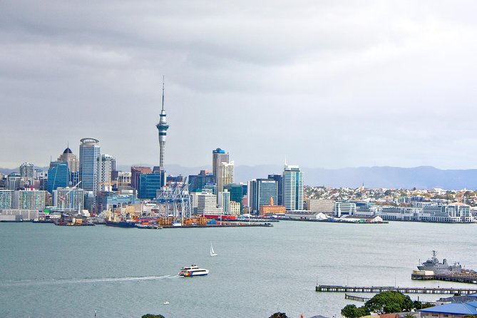 Explore Auckland: Self Guided Audio Tour - Comfort and Pacing: Plan for Hills and Phone Time