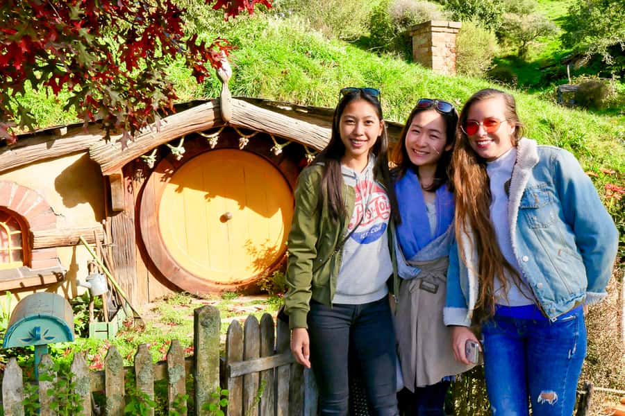 From Auckland: Hobbiton Movie Set Trip with Guided Tour - The Green Dragon Inn: the free drink that makes the ending feel like a celebration