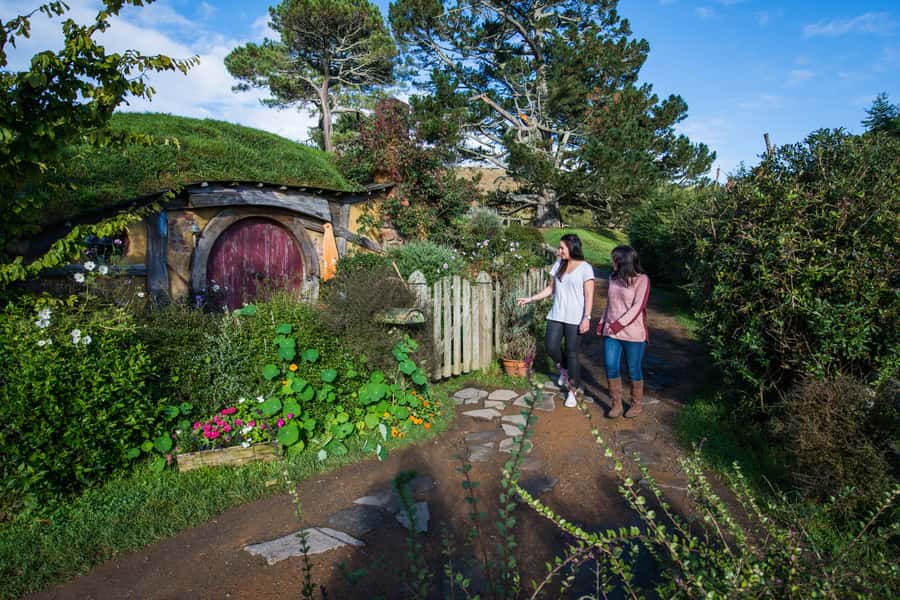 From Auckland: Hobbiton Movie Set Trip with Guided Tour - Heading back to Auckland: why the ride home still feels scenic
