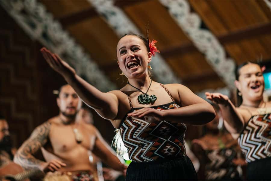 From Auckland: Rotorua Te Puia, Haka & Polynesian Spa Tour - Getting from Auckland to Rotorua without the stress