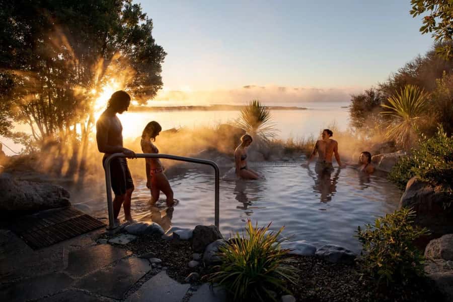 From Auckland: Wai-O-Tapu & Polynesian Spa Rotorua Day Tour - Should you book this Auckland to Rotorua geothermal and spa tour?