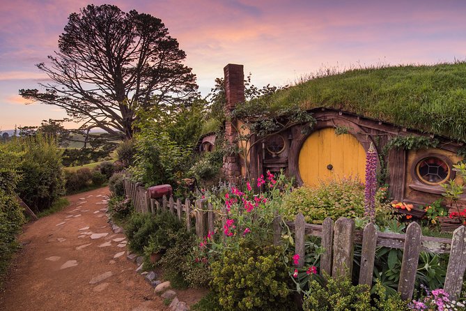 Hobbiton Movie Set day tour From Auckland - The guided component: what you’re paying for at Hobbiton