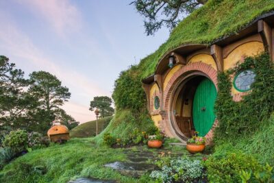 Hobbiton Movie Set Experience: Private Tour From Auckland - Waikato drive: Bombay Hills, a coffee break, and Kaimai views
