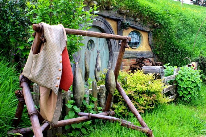 Hobbiton Movie Set Group Tour Early Access (Avoid the crowds!) - Should you book Hobbiton Movie Set Group Tour early access?