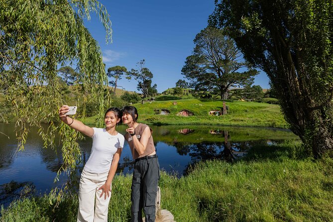 Hobbiton Movie Set Small Tour from Auckland - Green Dragon Inn drink: a calm finish instead of a scramble