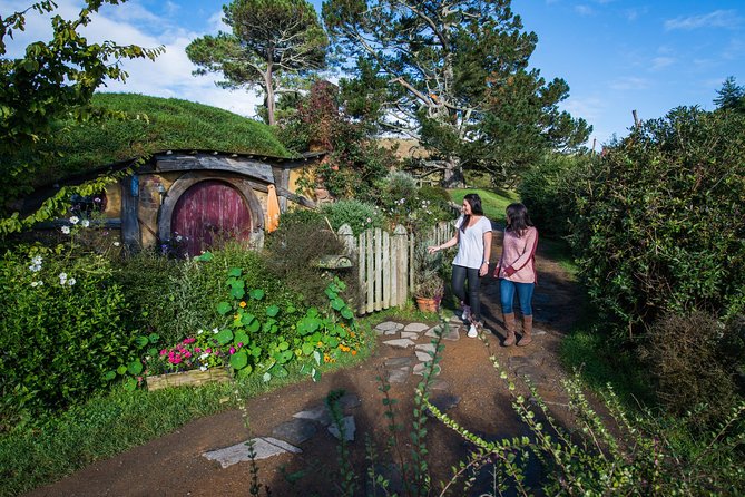 Hobbiton Movie set & Waitomo Caves Small Group Tour From Auckland - Who This Tour Is Best For (And Who Should Rethink It)