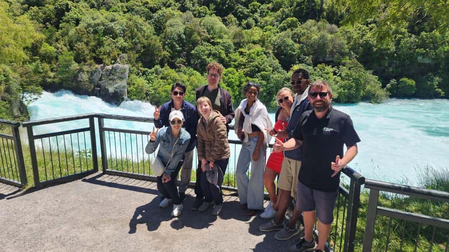 Hobbiton, Waitomo, Rotorua & Taupo 2-Day Tour from Auckland - How small-group pacing makes Auckland-to-North Island feel doable