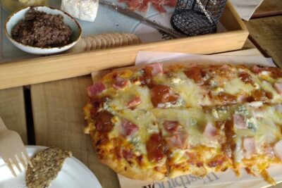 Kumeu Winery Boutique Tour with Gourmet Lunch from Auckland - Soljans Estate Winery: start with a focused tasting and quick orientation