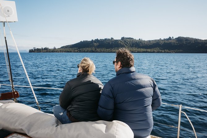 Lake Taupō Private Day Tour from Auckland to Māori Rock Carvings - What you’ll actually get out of the Māori Rock Carvings stop