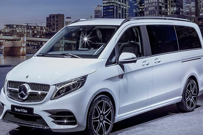 Luxury Airport transfers in Auckland - Auckland Airport to CBD: what this transfer is really for