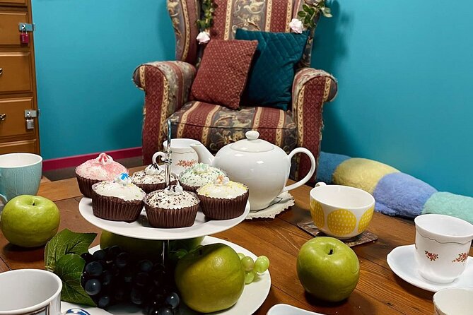 Mad Hatter's Hat Escape Room Experiences - Hints and teamwork: how to not get stuck too long