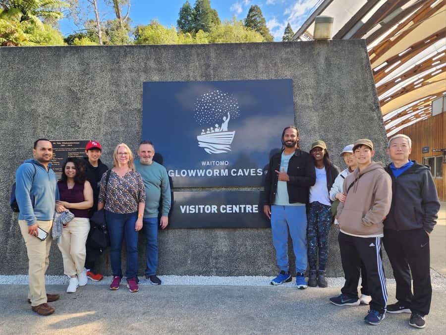 Magical Hobbiton & Waitomo Caves Small Group from Auckland - Auckland pickup to Waikato drive: setting the rhythm early