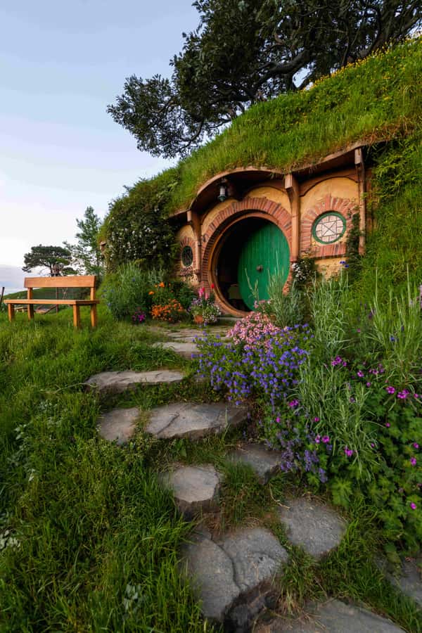 Magical Hobbiton & Waitomo Caves Small Group from Auckland - The return to Auckland: longest river views, a power station, and a Māori burial site