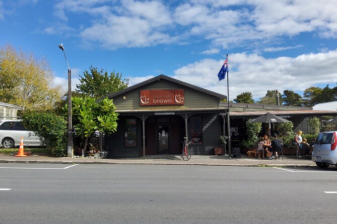 Matakana Art & Horse Riding Experience Private Tour From Auckland - Lunch at Rothko and Charlies Gelato: Two Stops That Break Up the Day