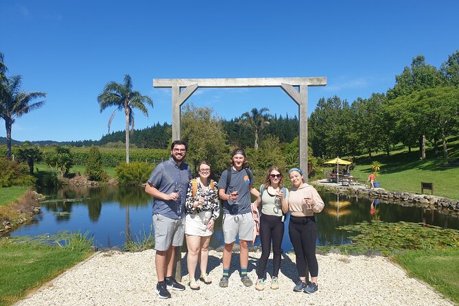 Muriwai Scenic Wine Tour from Auckland - Stop at the coast: Muriwai’s black-sand beach and what to look for