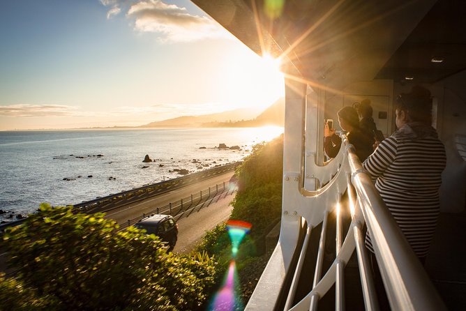 Northern Explorer Train Journey from Auckland to Wellington - The Raurimu Spiral: when the train turns into the attraction