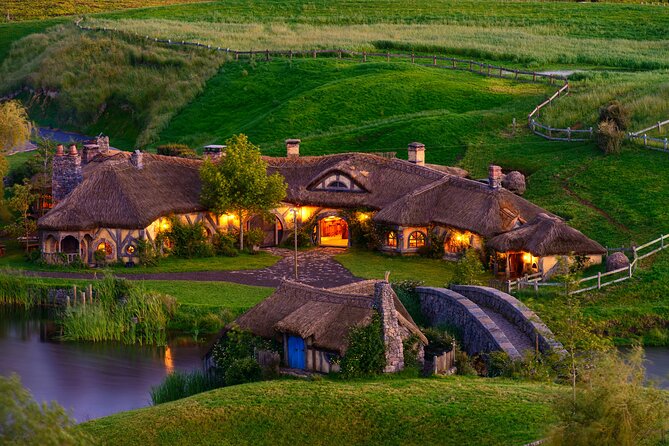 Private 2 Day Tour: Hobbiton, Waitomo, Rotorua Geothermal & Hamilton Gardens - Key things to know before you go
