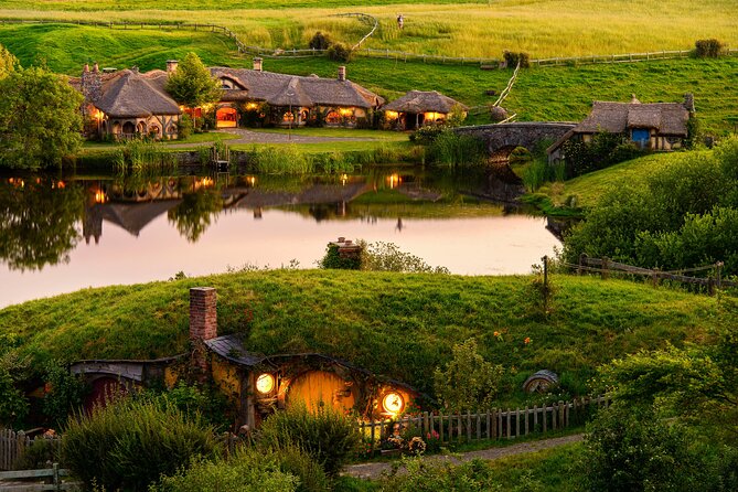 Private 3 Days Tour From Auckland: Hobbiton, Hamilton, Rotorua & Waitomo Caves - Hobbiton Movie Set: More Than a Photo Stop