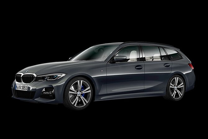 Private Auckland Airport Transfer: to/from City Hotels in Minivan - How Flight Tracking and Communication Save You Time