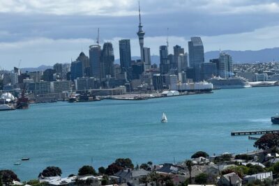 Private Auckland City Tour Including Auckland Tour House Visit - Parnell Rose Gardens: a quick neighborhood color hit