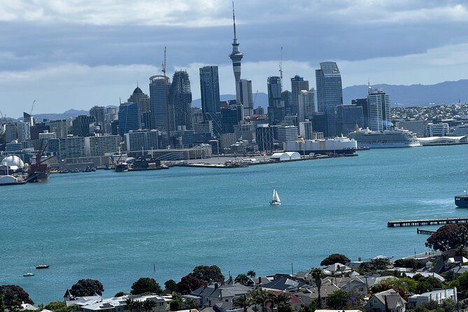 Private Auckland City Tour Including Auckland Tour House Visit - Parnell Rose Gardens: a quick neighborhood color hit