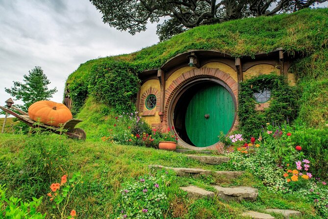 Private Hobbiton & Blue Springs Day Trip from Auckland - Private transportation and hotel pickup: the real value here